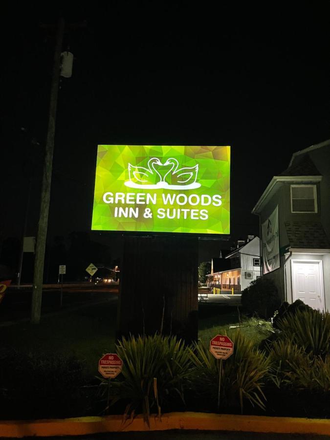 Greenwoods Inn & Suites Берлин Экстерьер фото